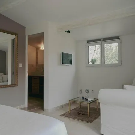 Maison De Cardabella